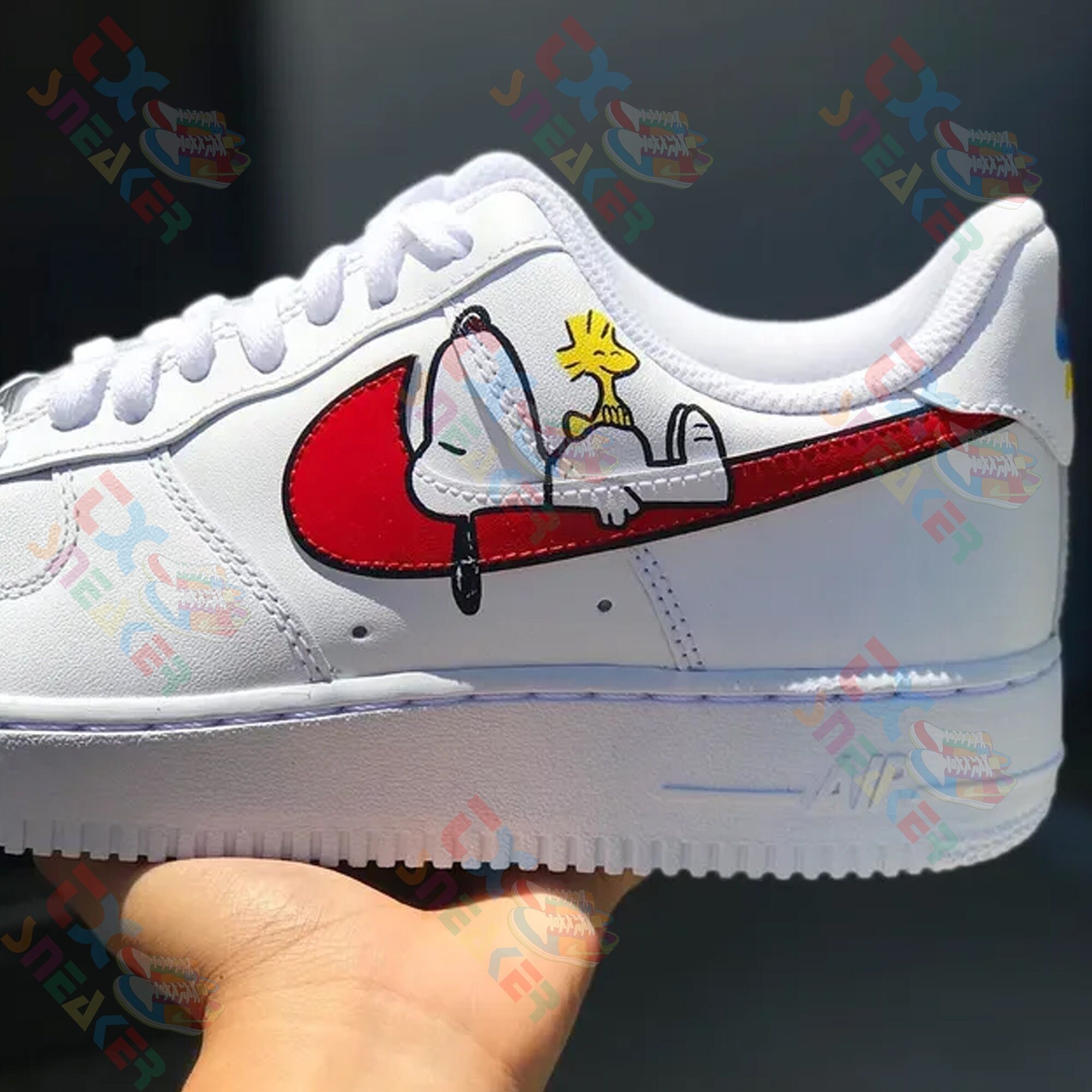 Nike snoopy sale shoes