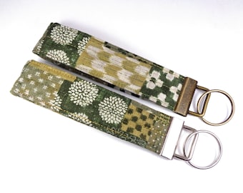 Japanese Patchwork Key Fob, Nara Homespun Wristlet Keychain, Olive Fabric Wrist Loop, Customized Key Fob