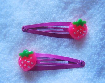 strawberry hair clip items