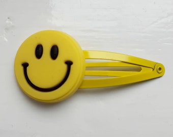 Smiley Face Emoji Snap Clips - Pack of 2 - Yellow