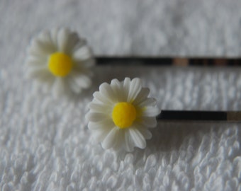 Daisy Hair Clips - Pack of 2 - White