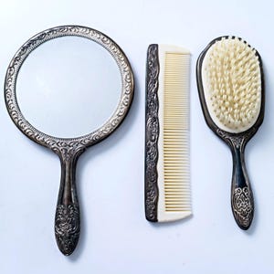 Vintage Vanity Mirror Brush Comb Set - Etsy display picture 2