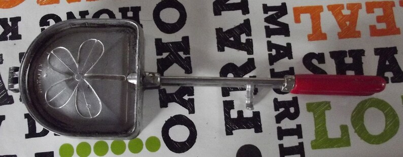 Old Waffle Toaster 4 Leaves Clover Lucky Manufacture The King with its Vintage Original Box Former Toaster Clover 4 Leaves Lucky