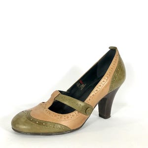 90s Levi&#39;s Avocado and Tan Mary Jane Leather Heels, Size 7, Made in Brazil, Pinup Secretary Librarian Preppy Camouflage