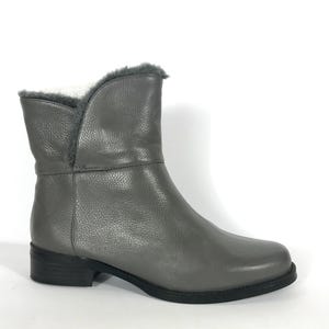 Y2K Halston Gray Leather Booties: Faux Fur Trim, Size 7M