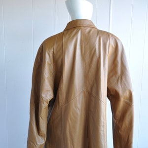 Veste chasuble en cuir souple cognac des années 90 et 70 sous tente avec gros boutons, taille M-XL, hippie Woodstock Boho Glam Rock Punk unisexe