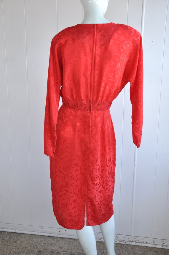 80s Slinky Red Dress w/ Embossed Flower Print, Si… - image 5