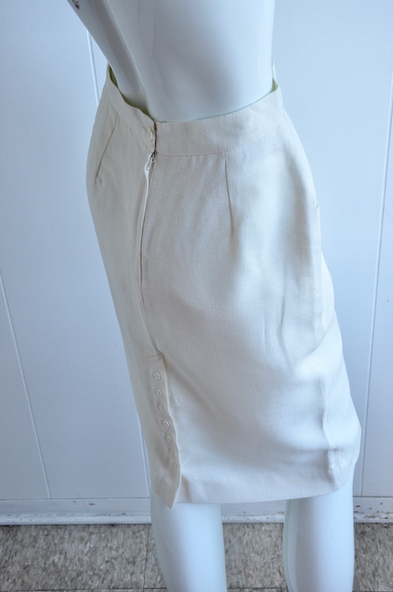 80s Off-white Linen Pencil Skirt w/ Back Buttons,… - image 6