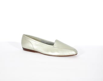 90s Enzo Angiolini Soft Powder Silver Slip-on Shoes Loafers, Size 8