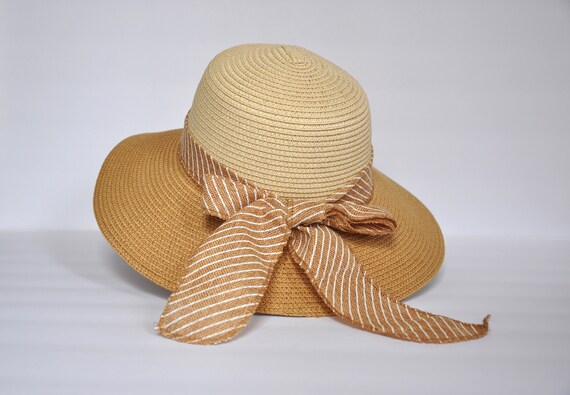 Two-Tone Vintage Straw Hat with Muslin Striped Bow