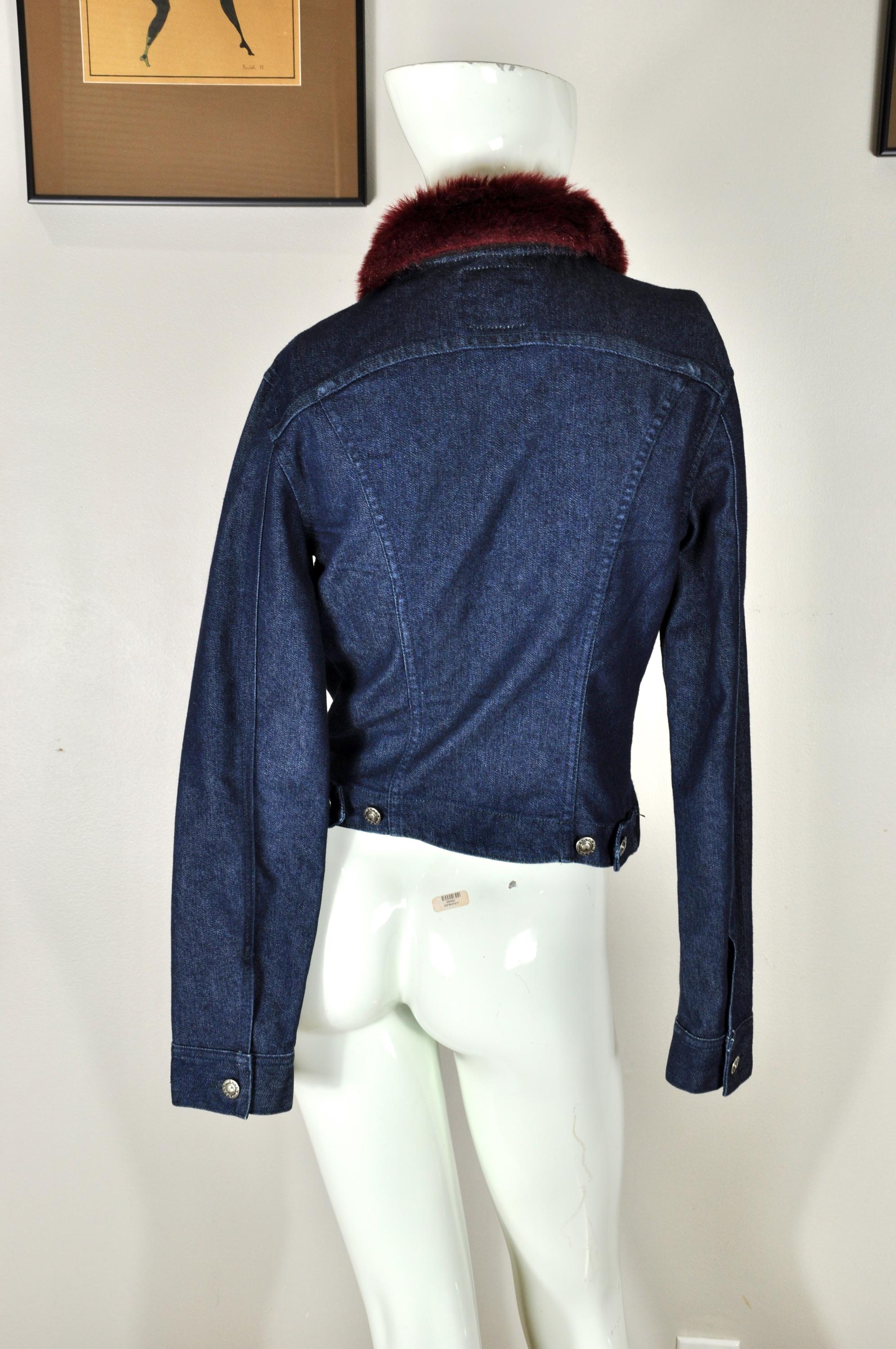 90年代風フェイクファーカラーデニムジャケット：ゴスパンクレイブ