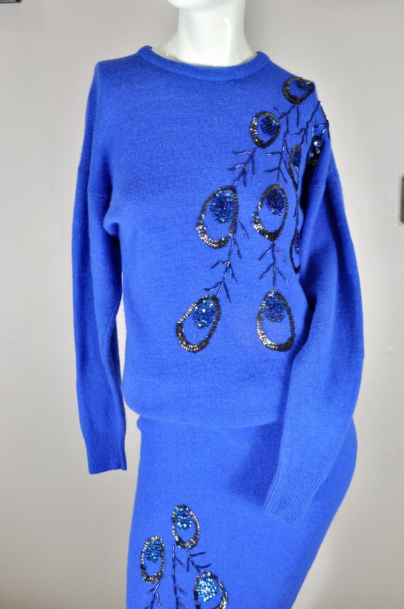 80s Royal Blue Knit Sweater Skirt Set w/ Bead and… - image 6