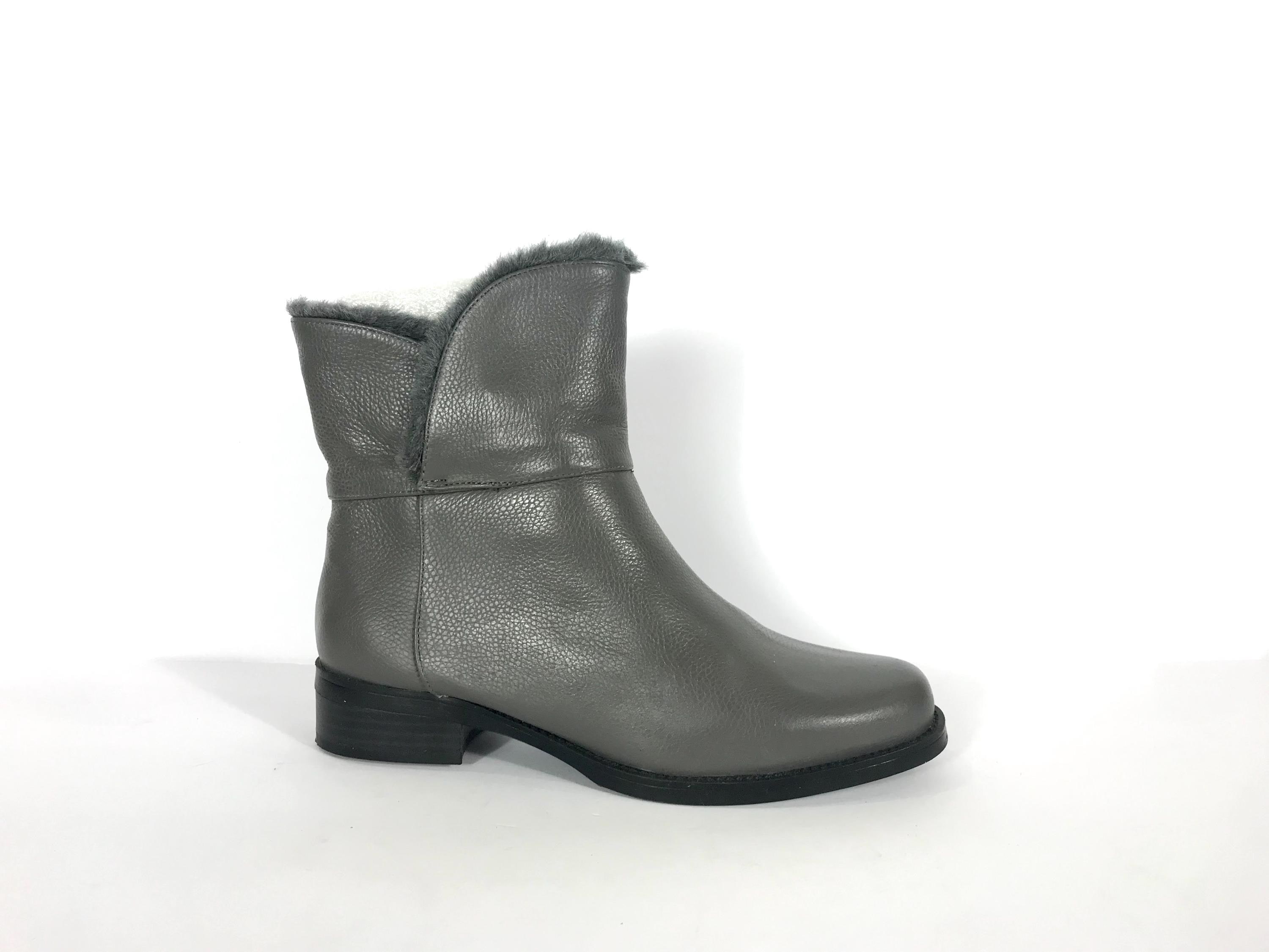 Y2K Halston Gray Leather Booties: Faux Fur Trim, Size 7M