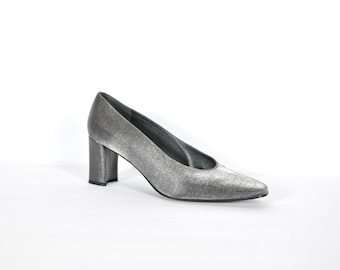 90s Stuart Weitzman Silver Pewter Shimmer Fabric Heels, Size 9.5A