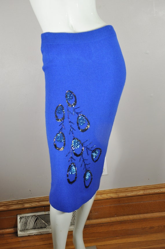 80s Royal Blue Knit Sweater Skirt Set w/ Bead and… - image 8