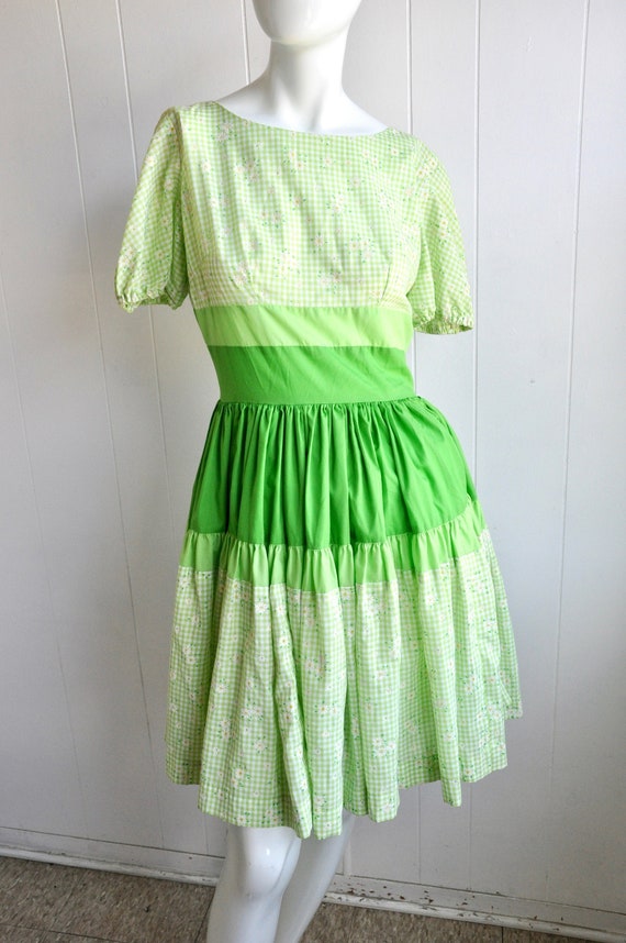 70s Green Daisy Peasant Prairie Dress, Vintage Siz