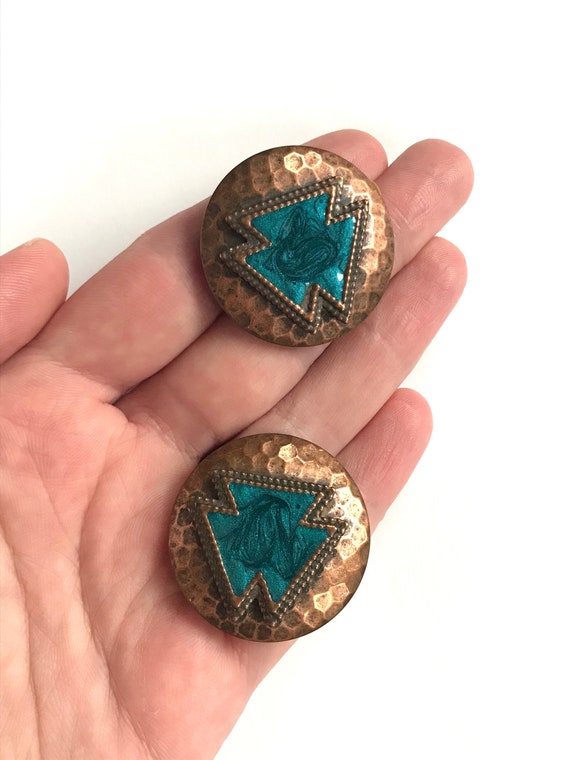 90s Western Hammered Copper and Turquoise Resin Cl