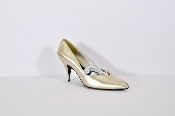 80s Stuart Weitzman Champagne Gold Leather Heels: Size 7W, Vintage Designer Pumps