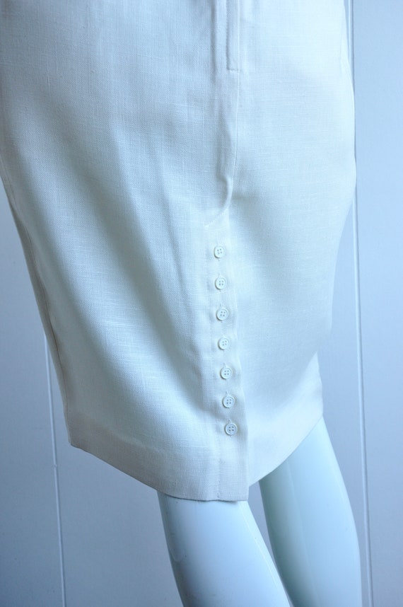 80s Off-white Linen Pencil Skirt w/ Back Buttons,… - image 2