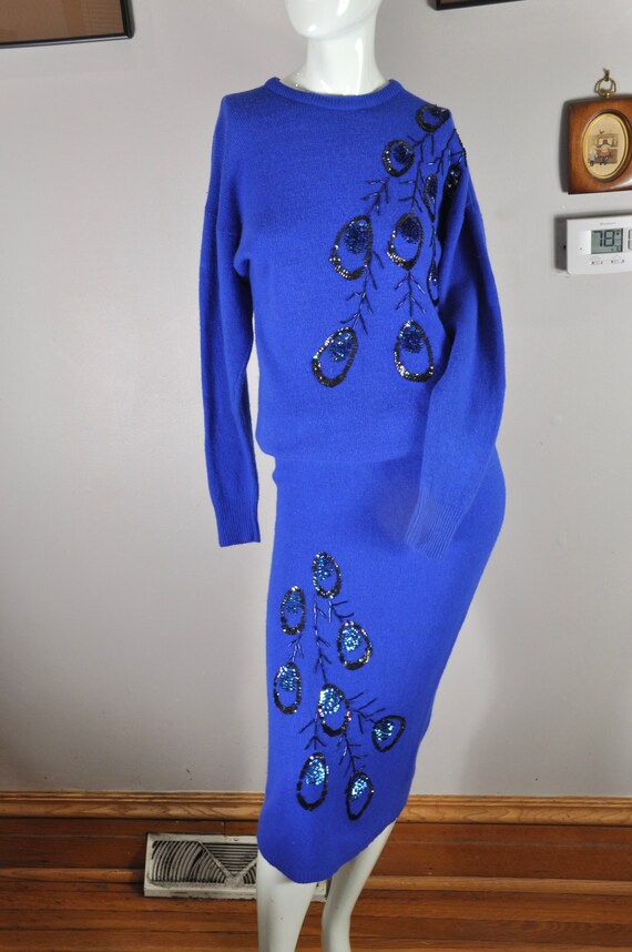 80s Royal Blue Knit Sweater Skirt Set w/ Bead and… - image 2