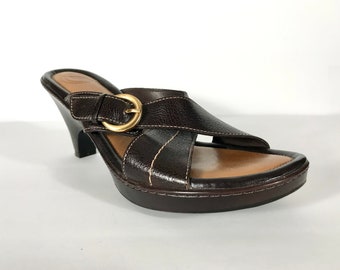 90s Y2K Nurture Dark Brown Leather Buckle Sandals, Size 8.5M, Hippy Boho Comfort Sandal