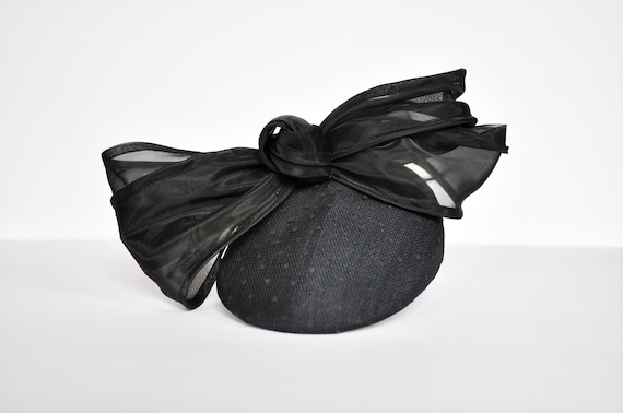 Kentucky Derby Navy Blue Bow Fascinator Hat, Minni