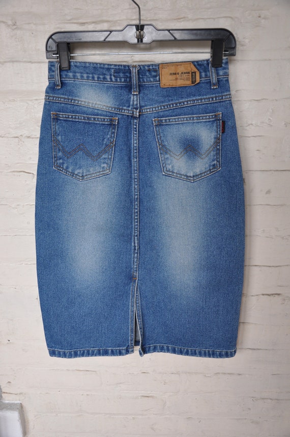 90s Does 70s Denim Pencil Skirt w/ Back Slit, Siz… - image 1