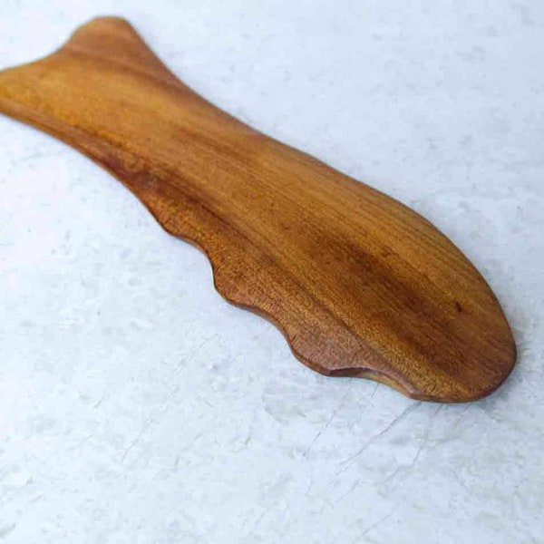 GUA SHA TOOL - Sandalwood Facial Massager