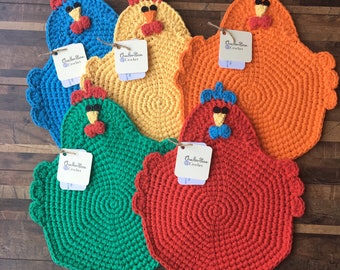 Chicken Potholder, chicken trivet, Easter decoration, kitchen decor, home decor, farmhouse style, crochet potholder, gift under 20,