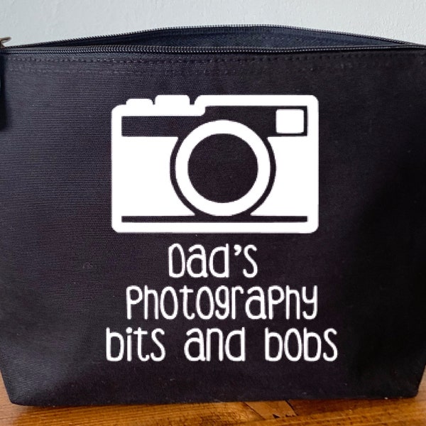 Fotografie Bits and Bobs, Schwarze Canvas Accessoire Tasche, Reißverschlusstasche