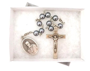 Coronilla católica de San Francisco de Sales