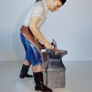 Royal Doulton The Blacksmith HN 2240 Farrier Figurine image 4