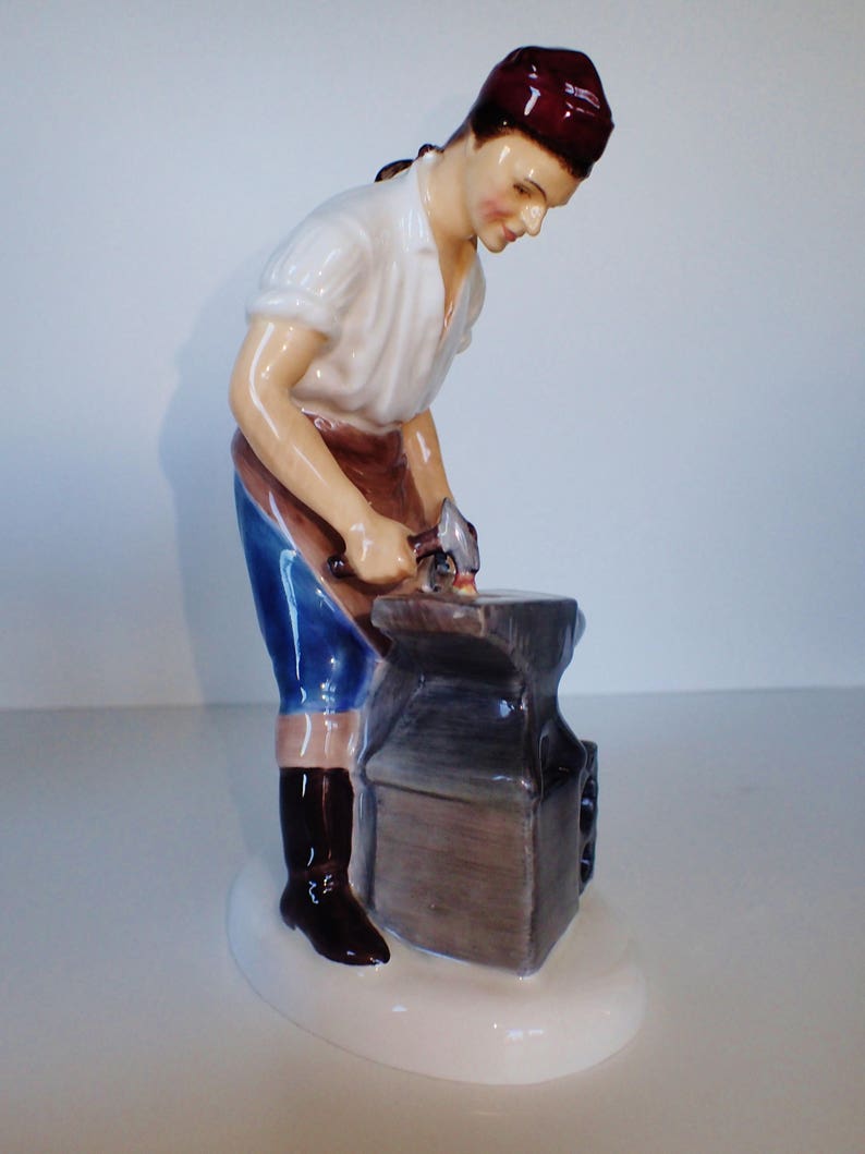 Royal Doulton The Blacksmith HN 2240 Farrier Figurine image 2