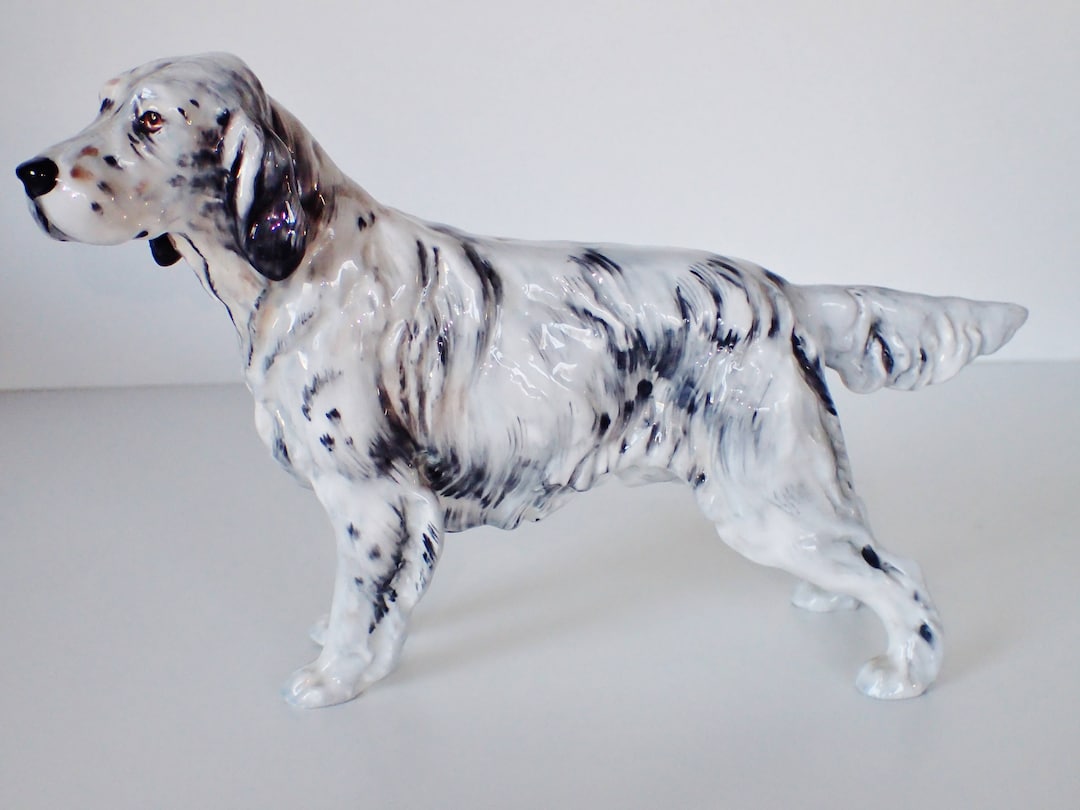 ロイヤルドルトン   アイリッシュセッター 陶器　犬 Majestic Royal Doulton English Setter Dog HN 1050 Figurine/retired