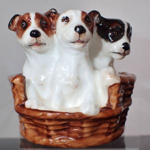 Royal Doulton HN 2558 Terrier Puppies In A Basket Model # 1154