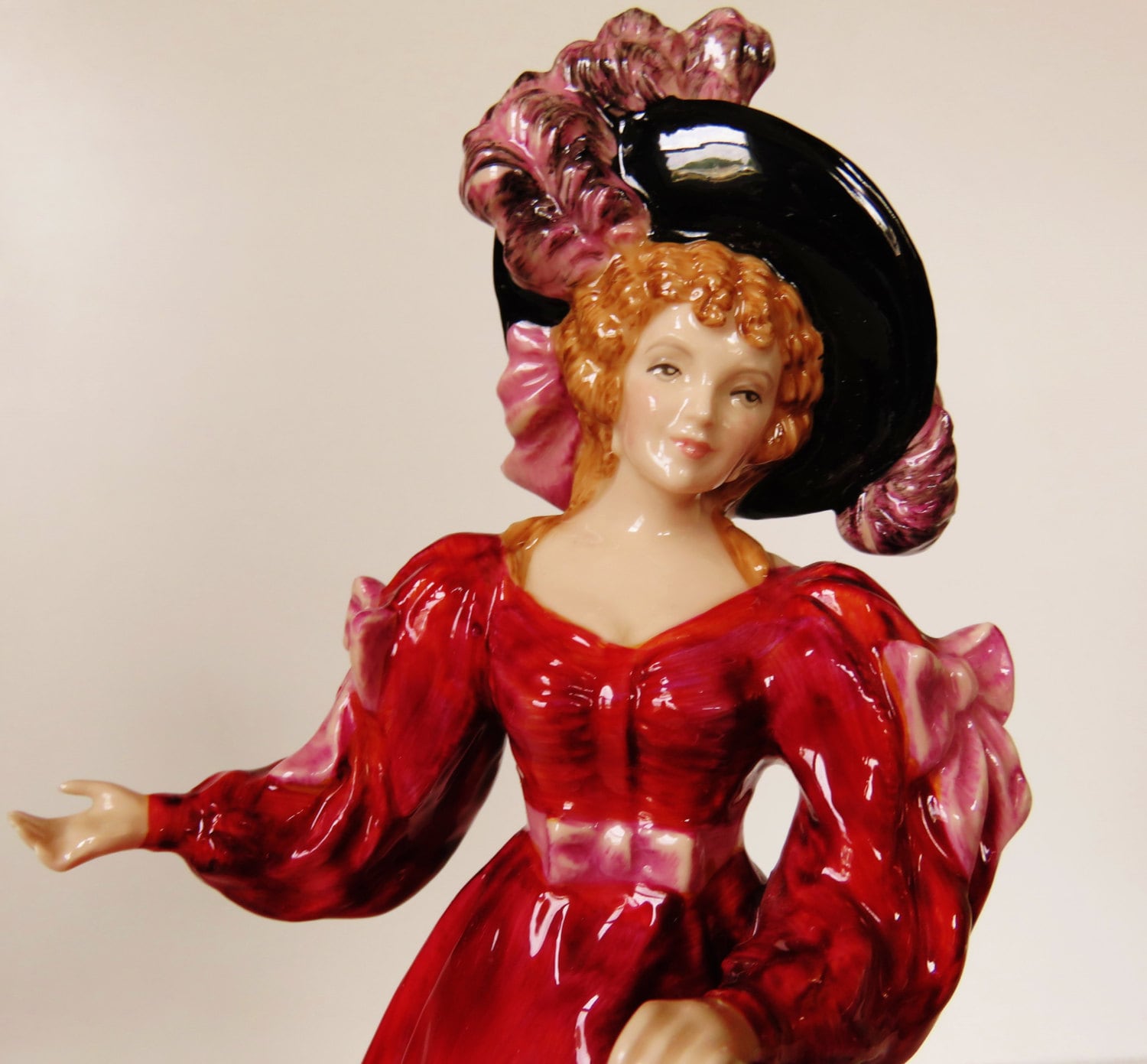 ロイヤルドルトン フィギュリン パトリシア Royal Doulton FIGURE OF