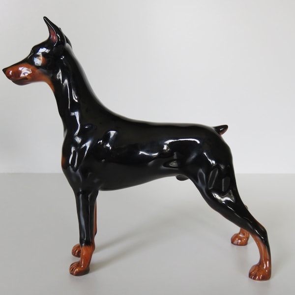 Royal Doulton Champion Rancho Dobe's Storm Doberman Pinscher Dog Figurine HN 2645