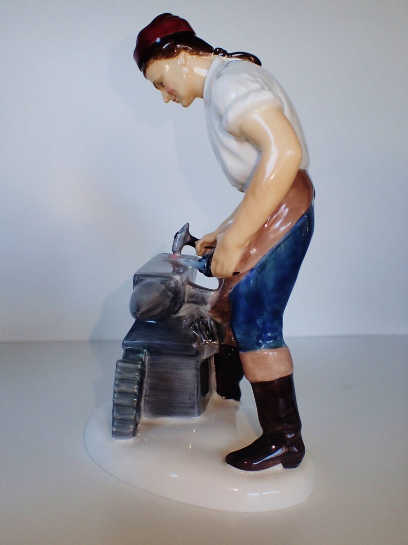 Royal Doulton The Blacksmith HN 2240 Farrier Figurine image 5