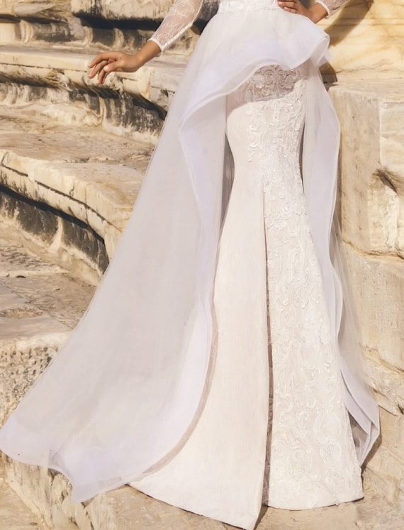 detachable tulle train