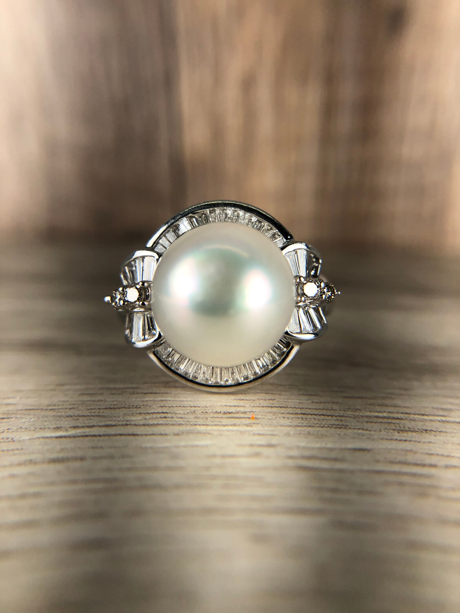 18k White Gold Akoya Japanese Cream Pearl and Baguette Diamonds Pave ...