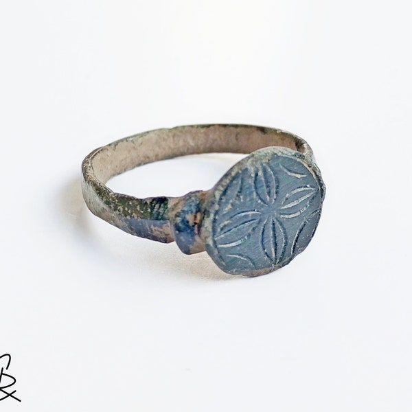 Big medieval ring,Ancient Original medieval jewelry, Kievan Rus, bronze ring, Old ring, artifact,floral motif,Rare .