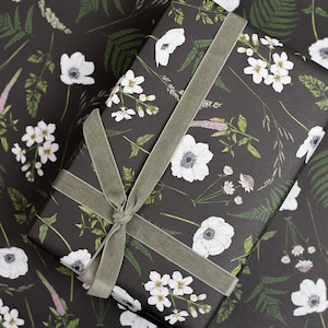 Black Stripes Floral Wrapping Paper - 20 Sheets