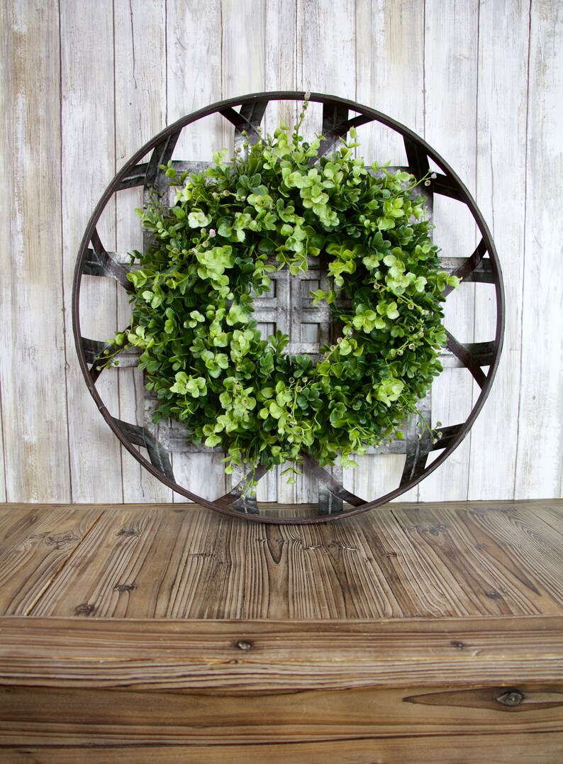 Round Metal Tobacco Basket with Boxwood Wreath Farmhouse Etsy