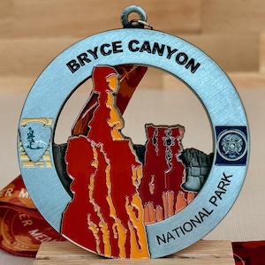 Bryce Canyon Medal / Ornament with optional engraving / personalization
