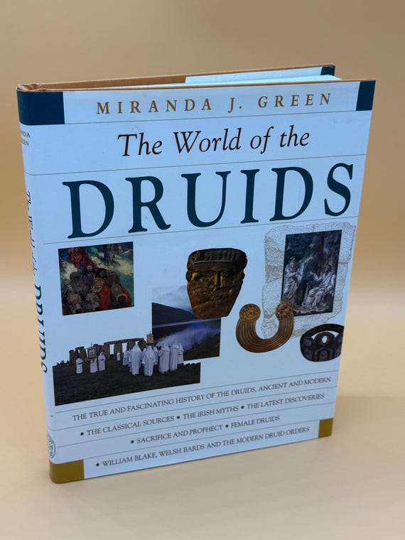 The World of the Druids by Miranda J. Green 1997 Thames & Hudson Publishing history books