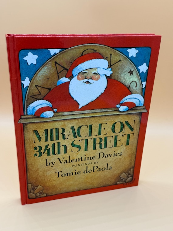 Miracle on 34th Street by Valentine Davies Illustrator Tommy dePaola 1999 Galahad Books Christmas stories Christmas gift books