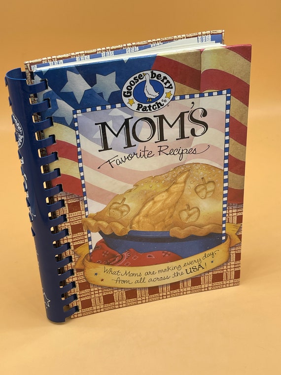 Vintage Cookbooks Moms Favorite Recipes 2003 First Printing Gooseberry Patch spiral bound hardcover Cookbook gifts for cooks Culinary Books