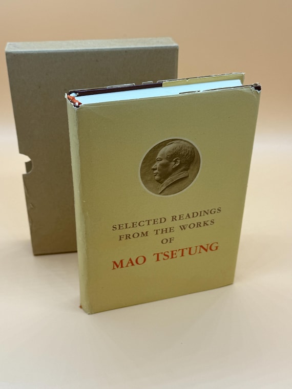 Selected Readings from the Works of Mao Tsetung  (Zedong) 1971 Foreign Language Press First Edition