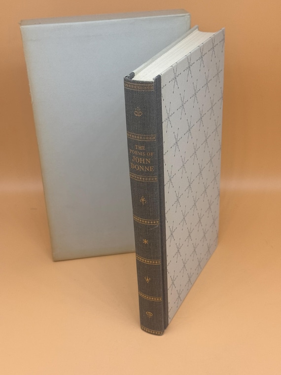 The Poems of John Donne 1970 Heritage Press HC w slipcase and original Sandglass pamphlet Poetry Book Gifts English Poetry English poets