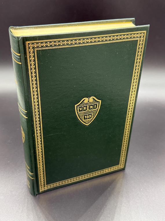 Virgil's Aeneid w Intro and Notes 1969 Harvard Classics  Classic Literature Books